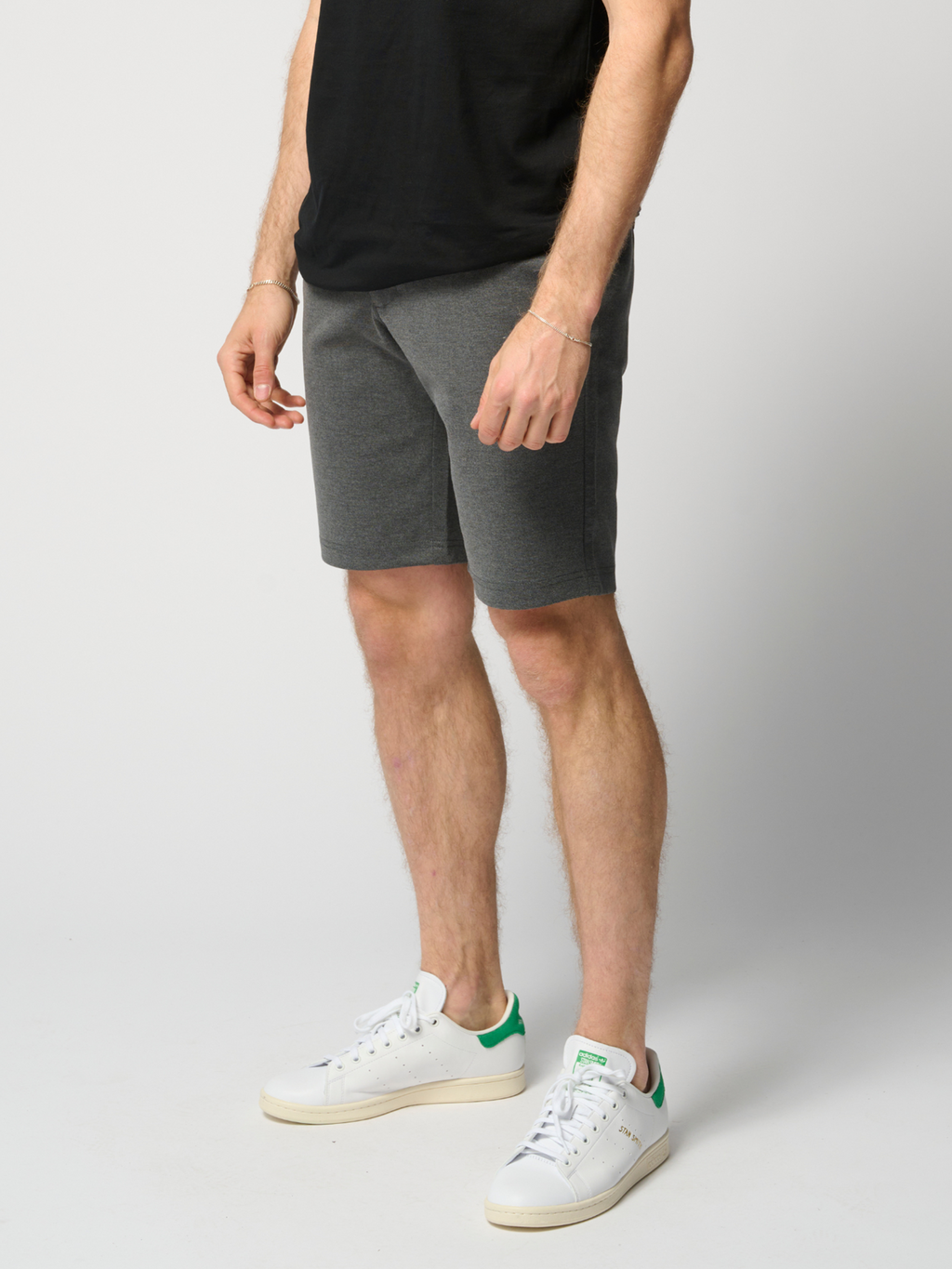 Le short de performance original - gris foncé