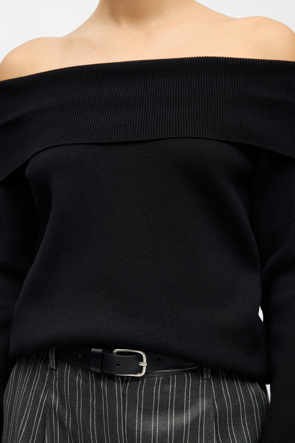 Reynard Off Shoulder Knit - Black