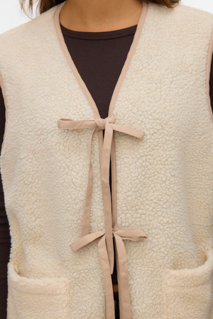 Cleo Short Waistcoat - Oatmeal