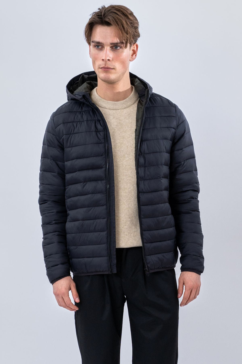 Blouson bouffant léger à capuche - Noir