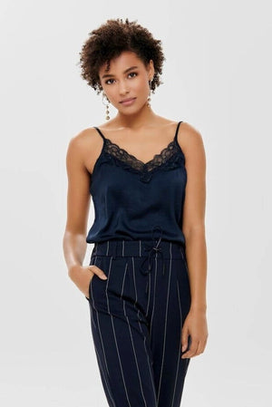 Top détails dentelle - Sky Capstain