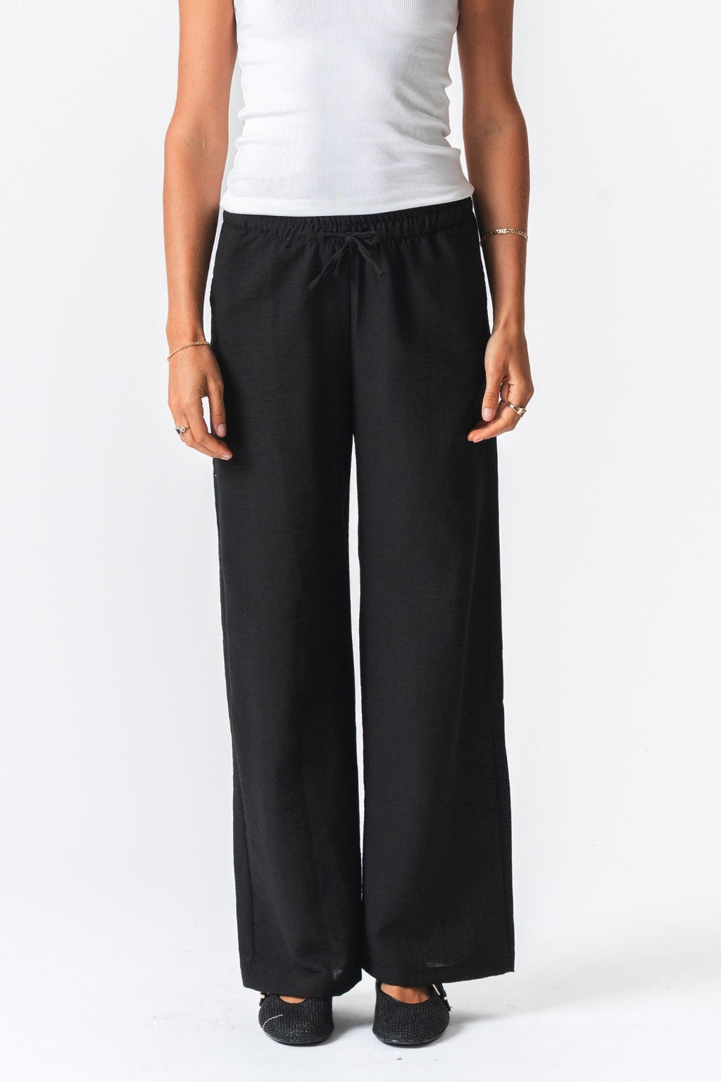 Lilly Pants + Lilly Shirt (White) – Package Deal