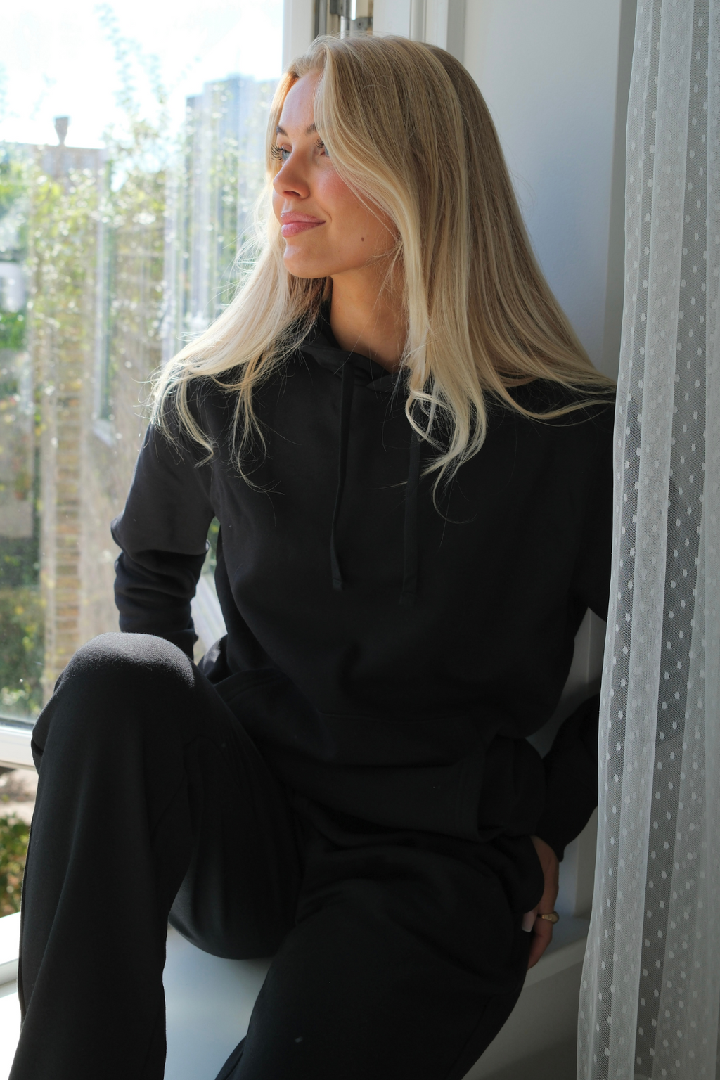 Sweat à capuche essentiel - Noir