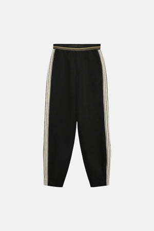 Somya Pant - noir