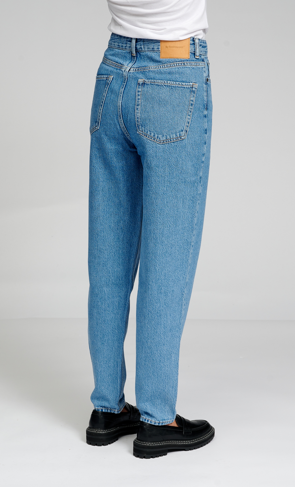 Le jean maman de performance original - Denim bleu clair