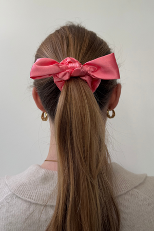 Bow Scrunchie - Pink
