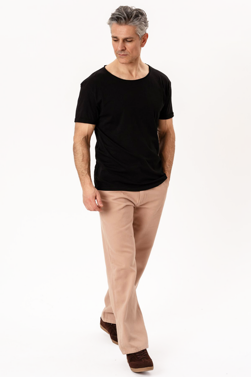 Deep Neck T-shirt - Black