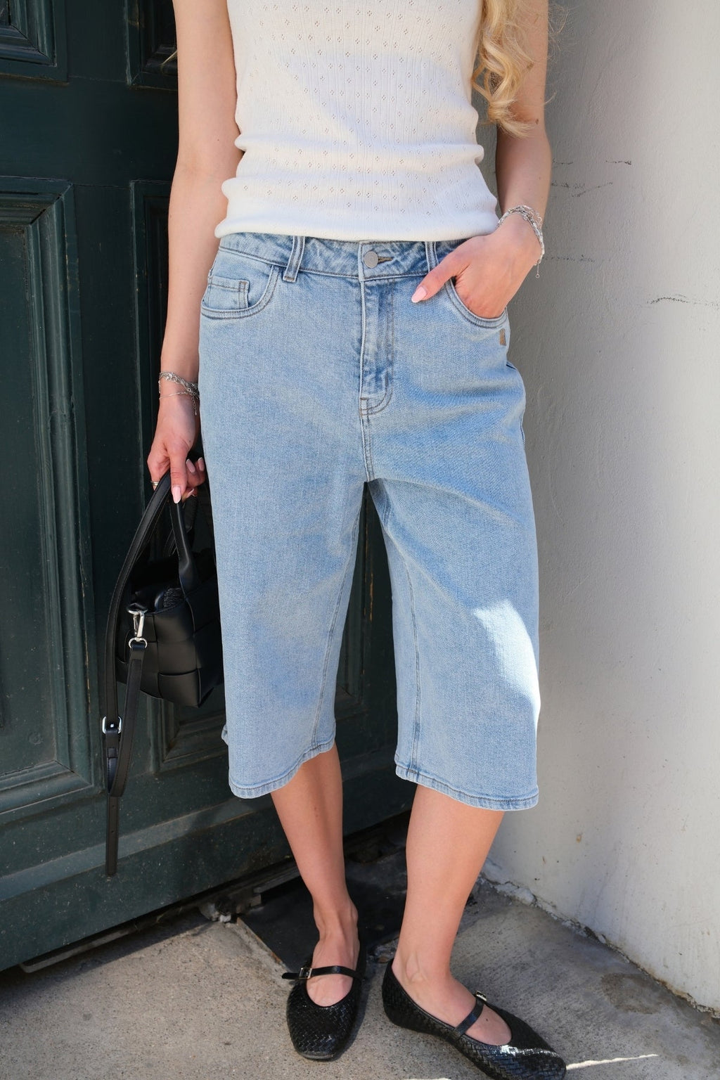 Isra Bermuda Shorts - Medium Blue Denim