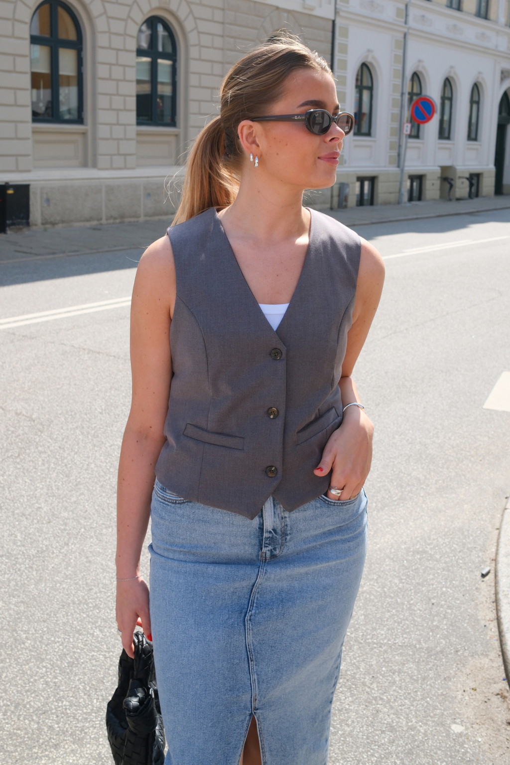 Nadia Vest - Dark Grey