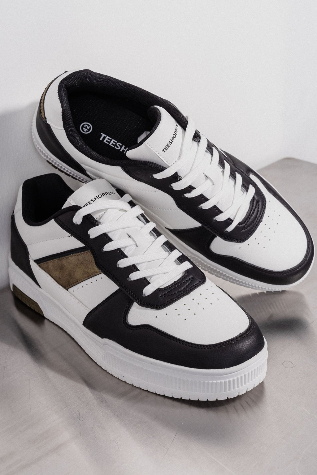 Classic Sneaker - White/Black/Khaki