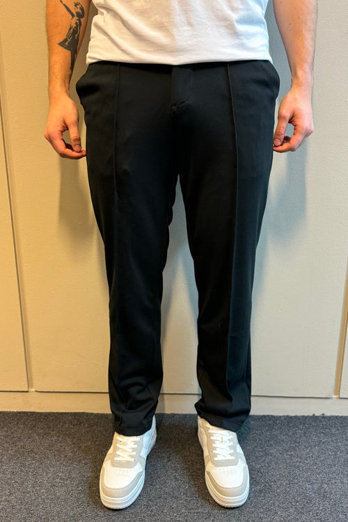 Performance Pants Loose Fit - Black - TeeShoppen Group™